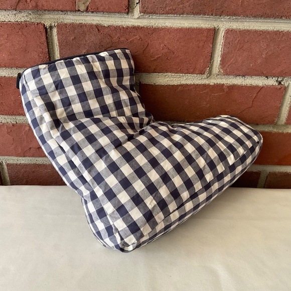 Hastens Down Boots Luxury Slippers Size M NWOT - Picture 13 of 16